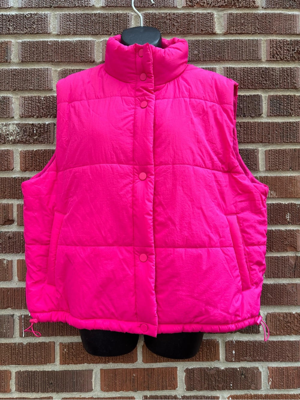 Lumiere Sz L Hot Pink Skiing Winter boxy with pockets snap buttons Puffer Vest